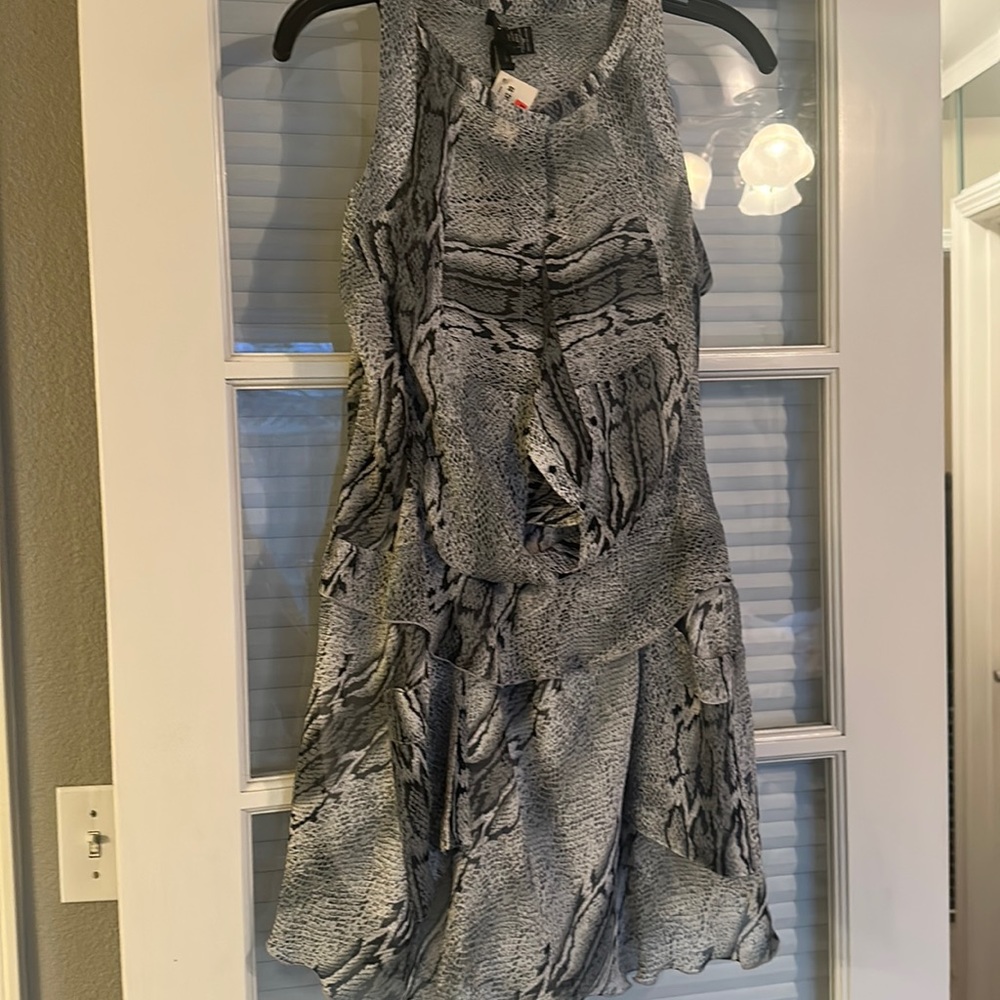 New chiffon snake print dress